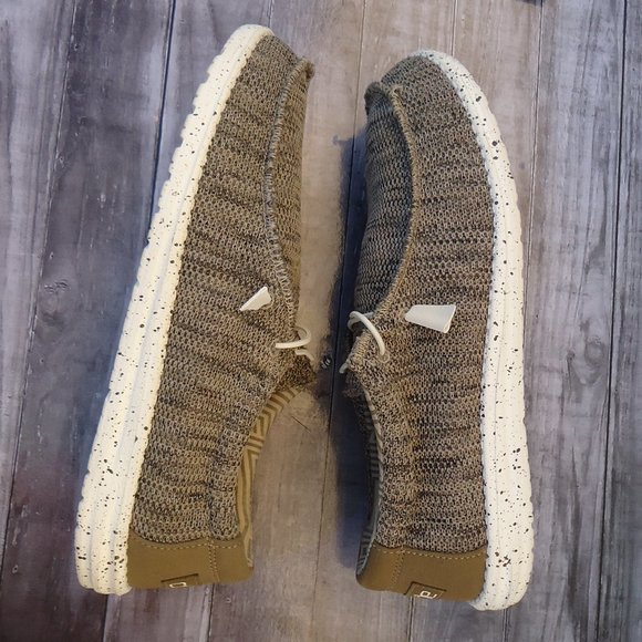 SIZE 11. Hey Dude Wally Sox stretch slip on shoes. main image 9
